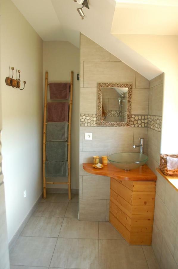 B&B La Maison Des Collines Autour Chambres D'Hotes La Chapelle  Exterior photo